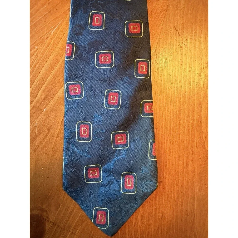 Vintage Polo Ralph Lauren Men’s 100% Silk Tie Made in USA Navy Red Geometric